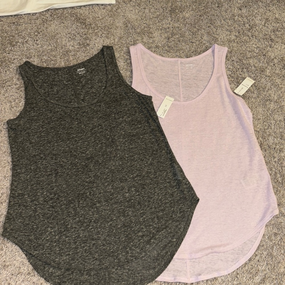 Old navy XS tank top. Scoop/tulip hem. soft and lightweight. Heathered pink.
